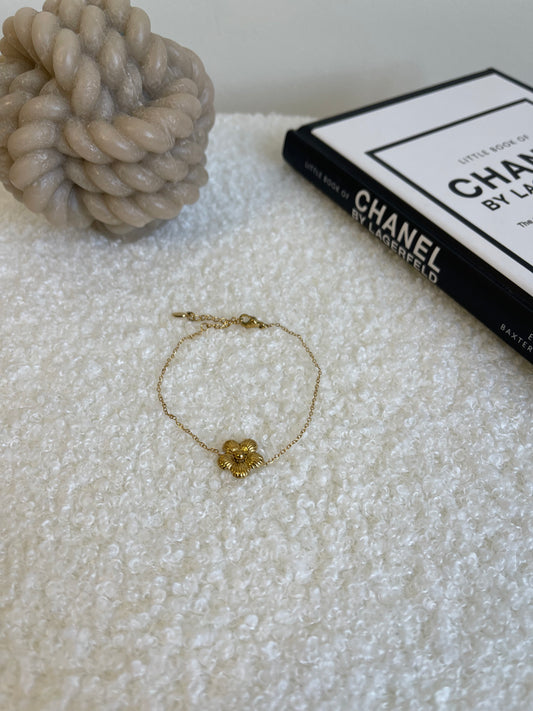 Daisy bracelet