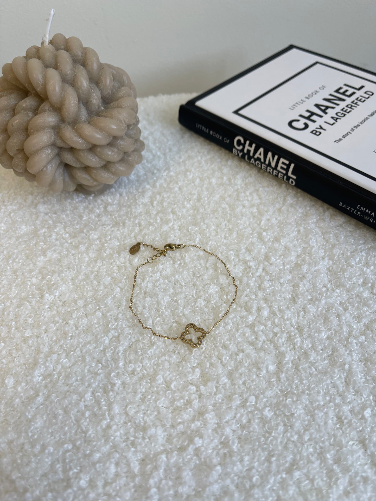 Sparkle clover bracelet