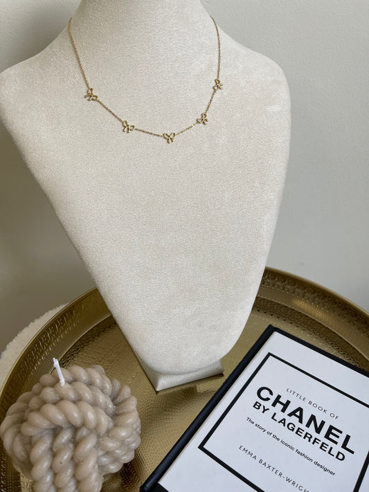 Lots of bows necklace
