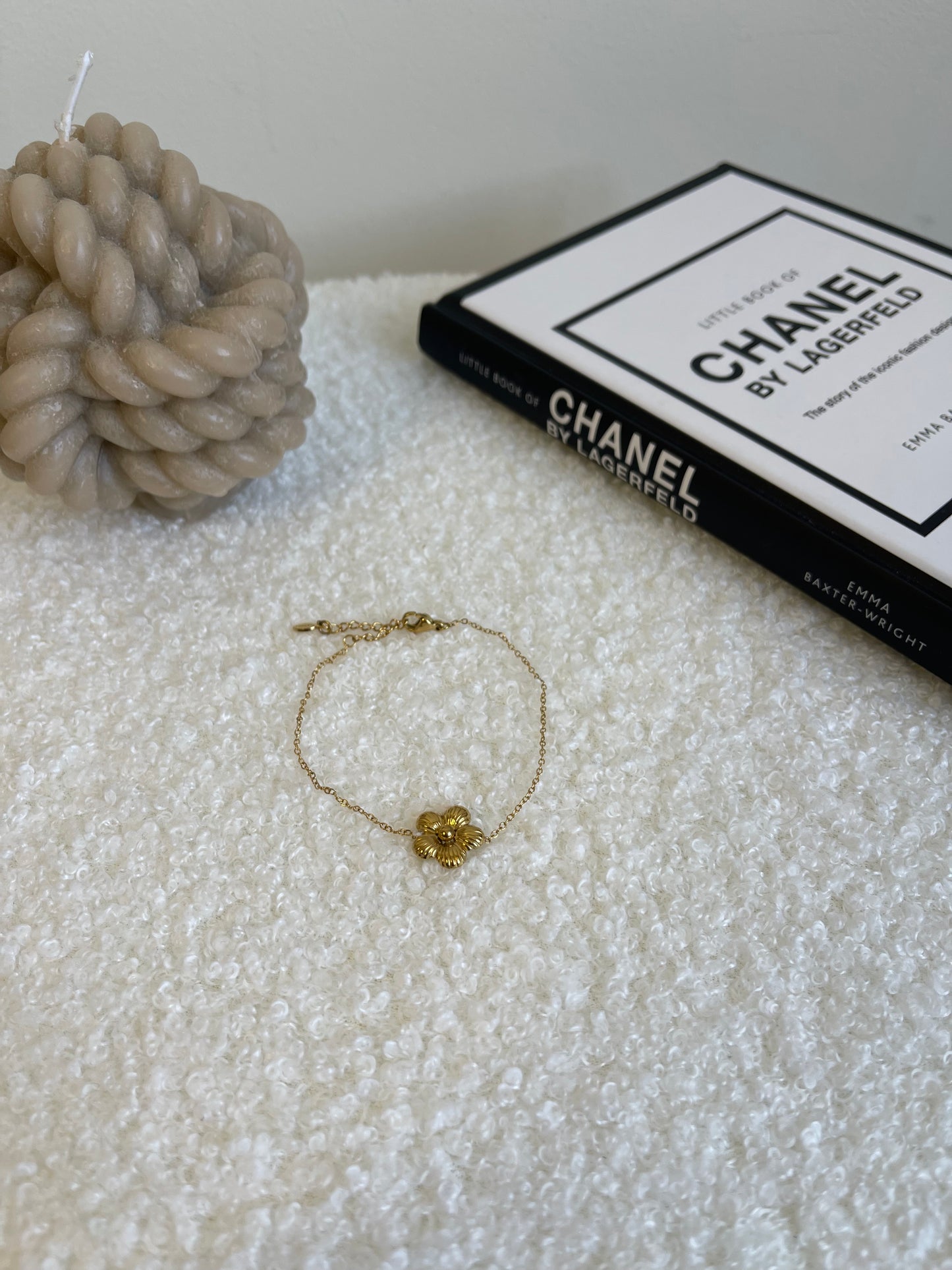 Daisy bracelet