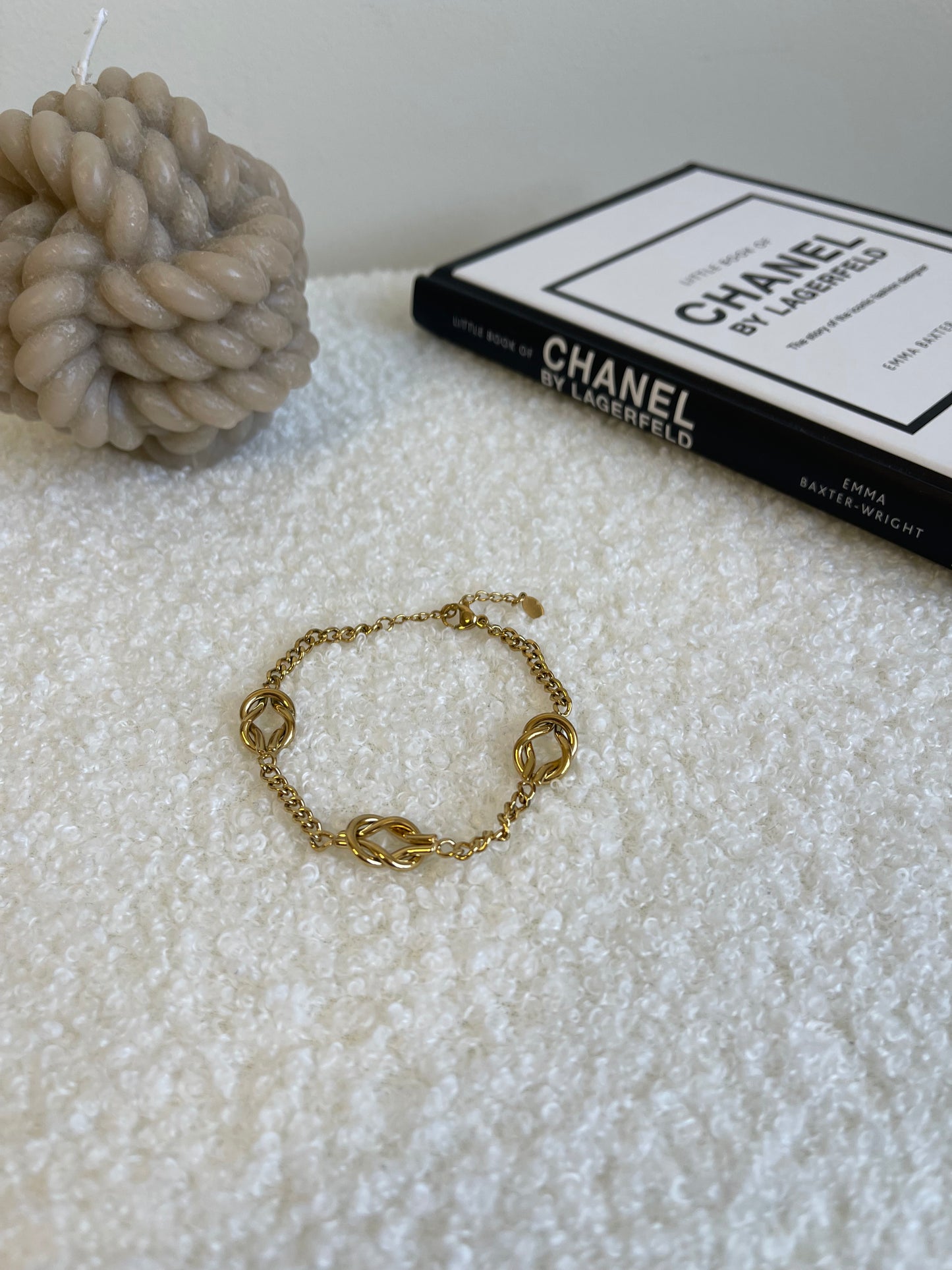 Love knot bracelet