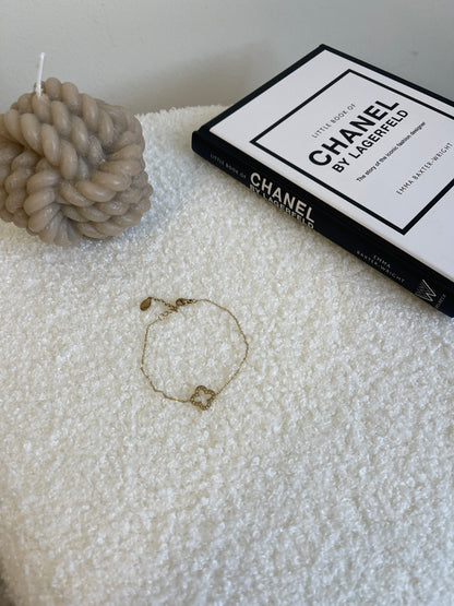 Sparkle clover bracelet