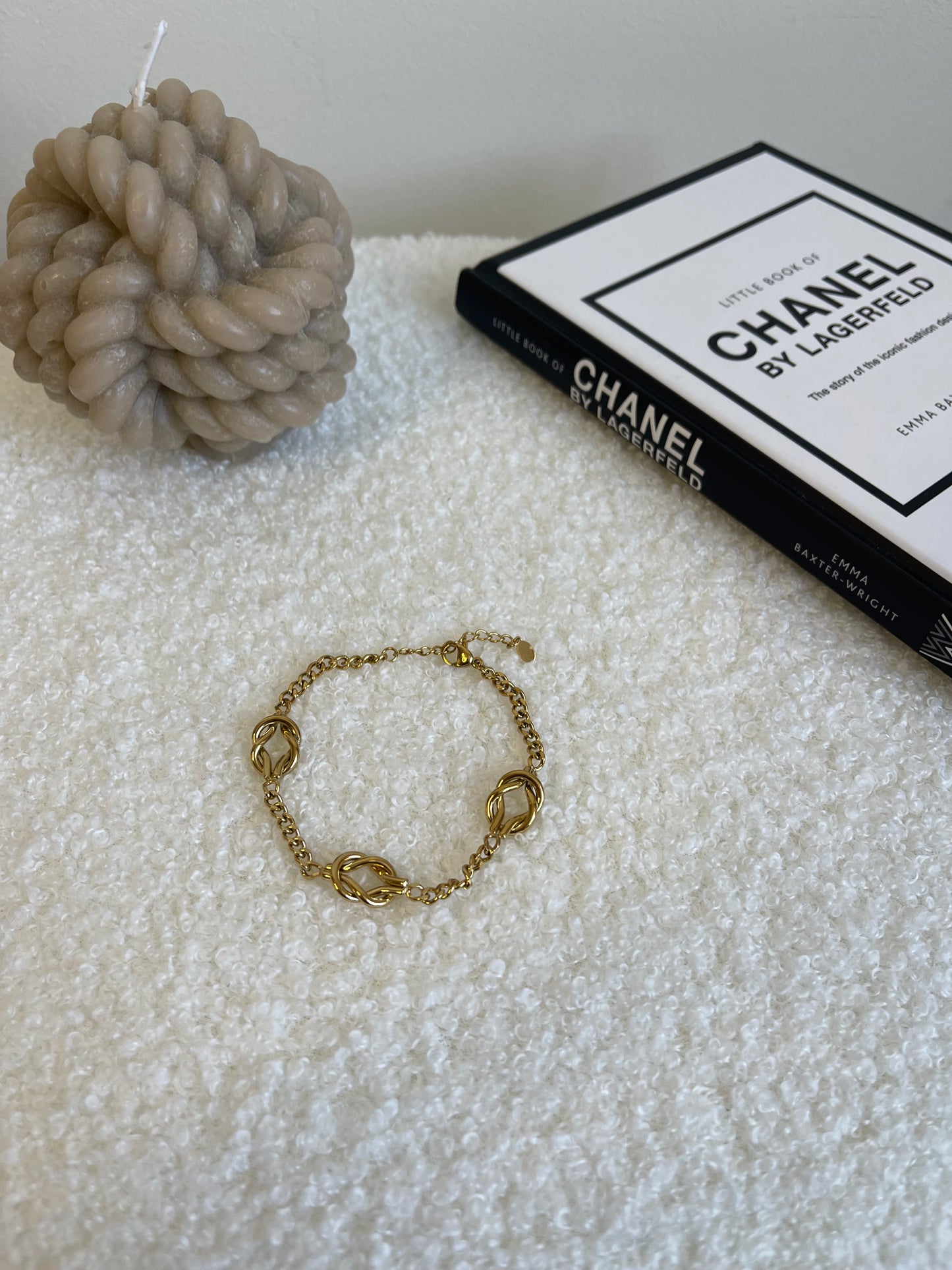 Love knot bracelet