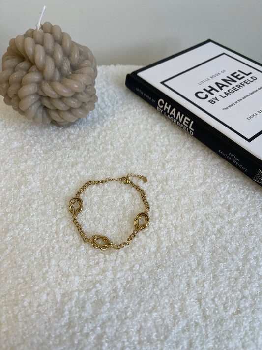 Love knot bracelet