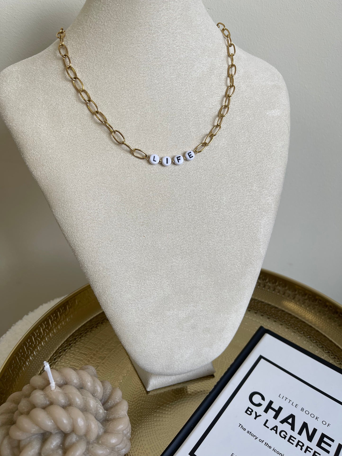 Life necklace